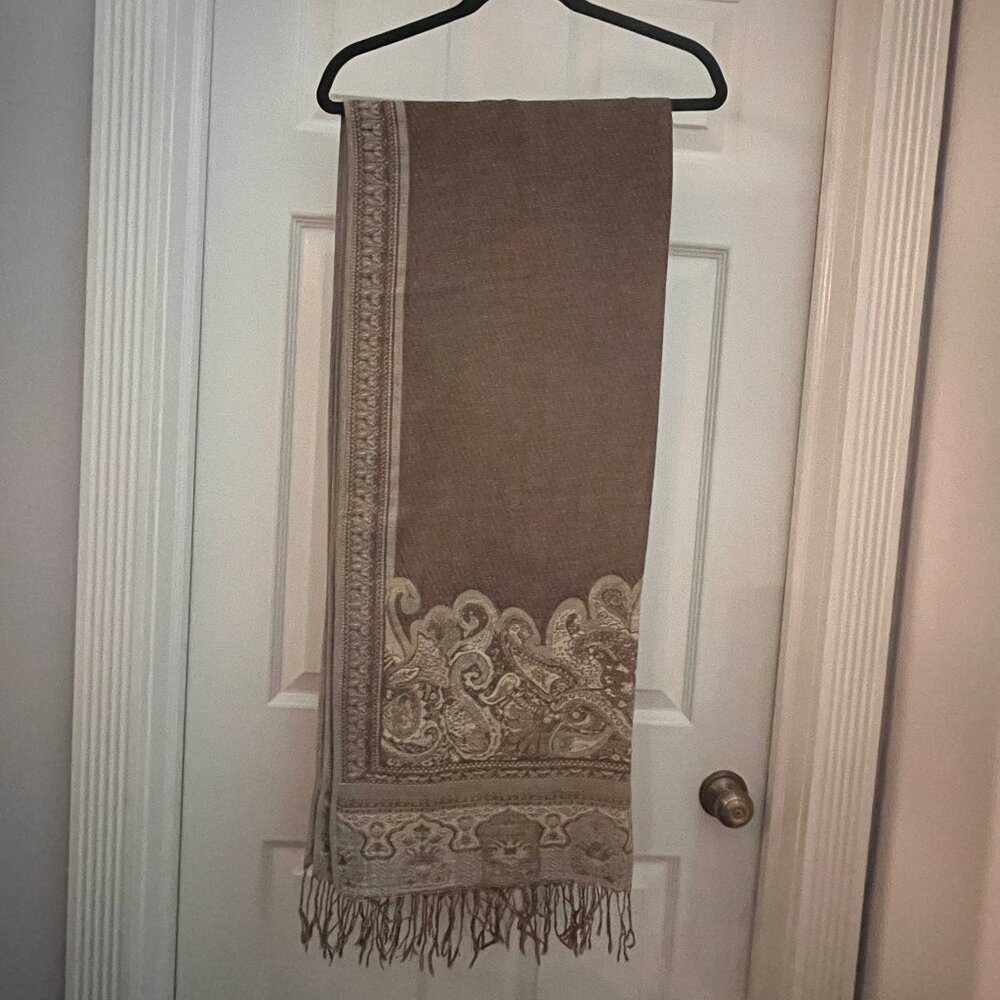 Beautiful large lightweight scarf or shawl in neutral brown/tan shades, NWOT